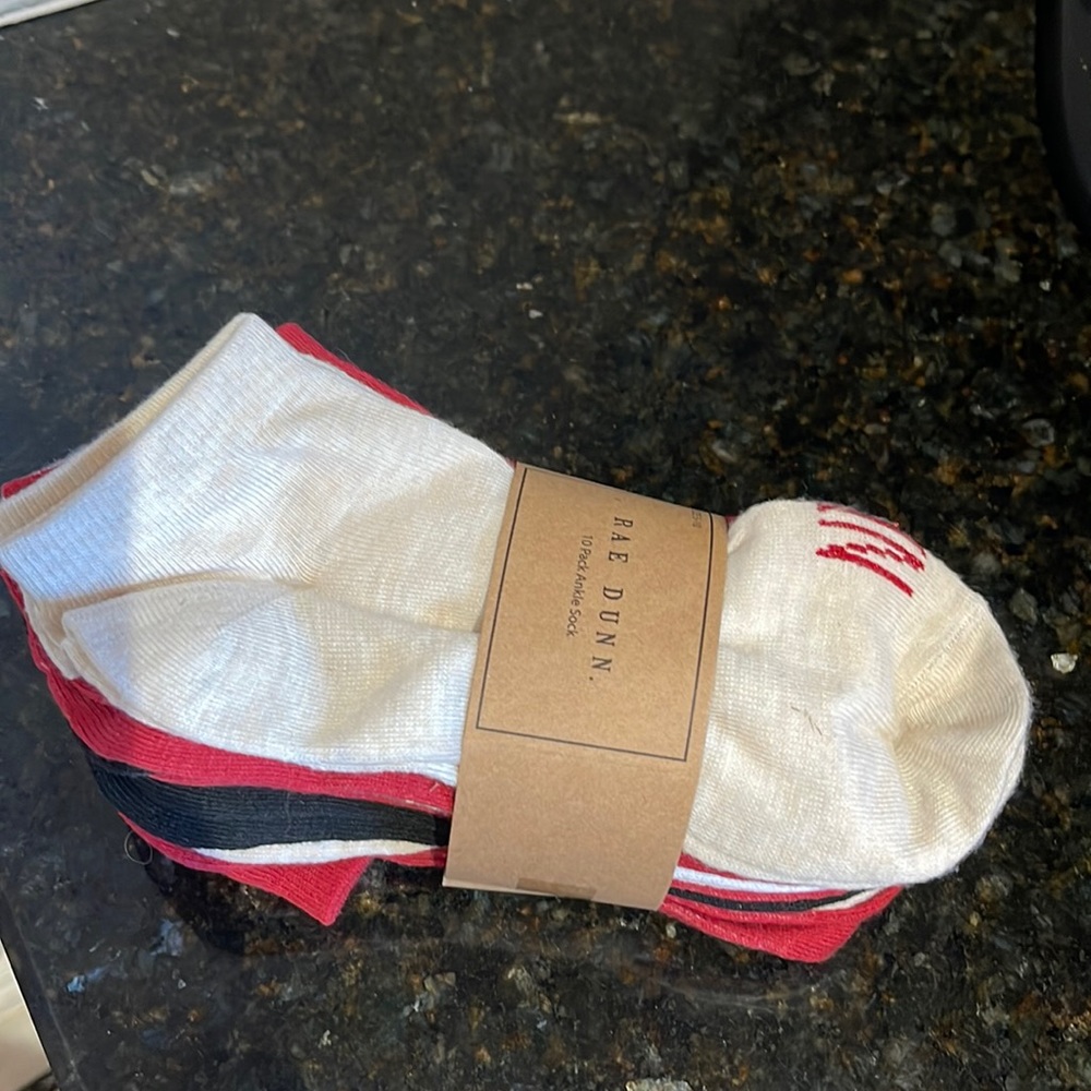 Rae Dunn - CHRISTMAS SOCKS - pack of 10 pairs